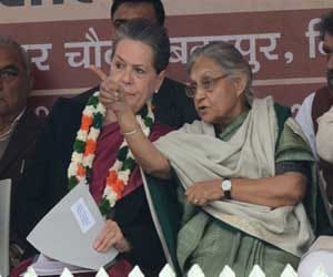 Sonia gandhi apeech in delhi election rally