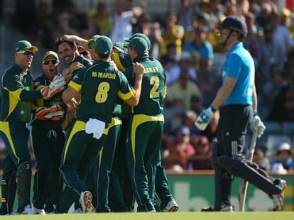 australia vs england, tri series final