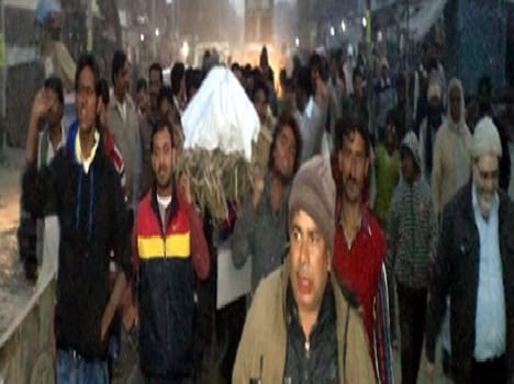 Raw alcohol Protest and fast