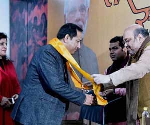 100 corporate personalities inducted in bjp.