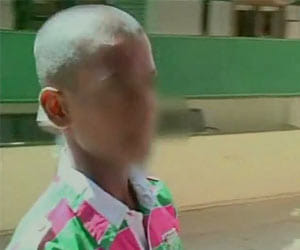 10 boys heads tonsured