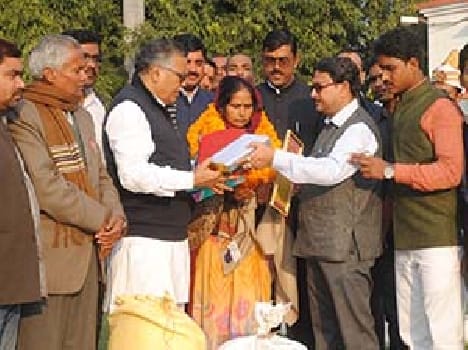 BJP , Congress is working on the agenda