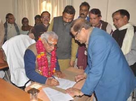 Pro. Yadunath Become VC OF Sampurnand Sanakrit University