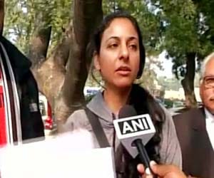 Alleged AAP donor JM Kaur Notices Mr.Gopal Goel and Avam