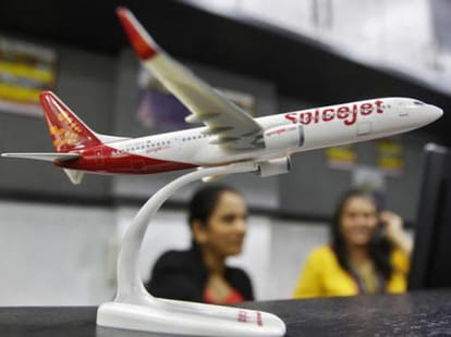 amritsar to dubai international airplane service start