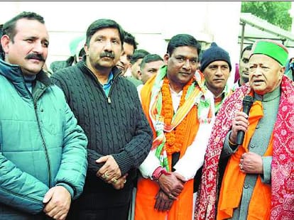 mp anurag thakur campaigning for delhi election.