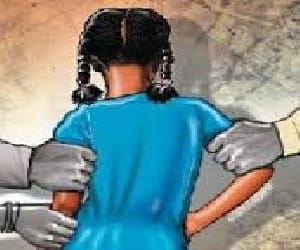 LKG student attacked by a beggar in gurgaon