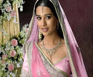 actress Amrita Rao has Married 