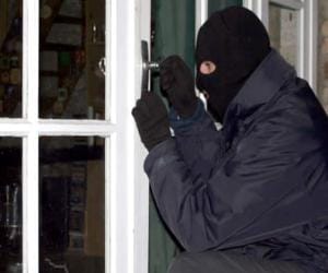 three Thieves arrested