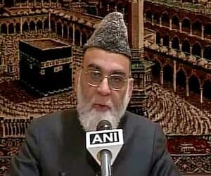 Jama masjid shahi imaam syed ahmed bukhari  appeals for support to AAP
