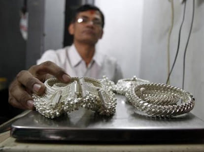 gold price increased again