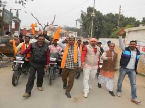Hiyuwa workers out Procession