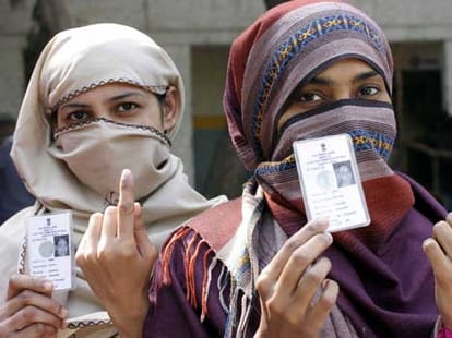 Exit poll line on delhi election