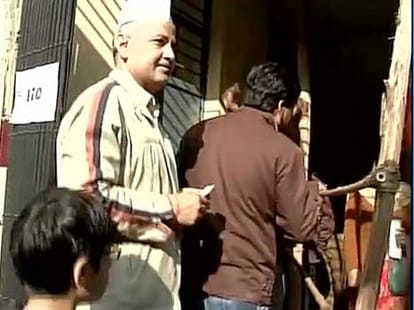 LIVE: see Here is a picture of election of Delhi.