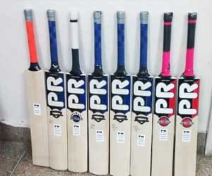 bats made in meerut for pakistani cricketer.