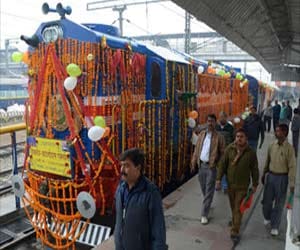will run from March 3 to Aligarh Holi Special EMU.