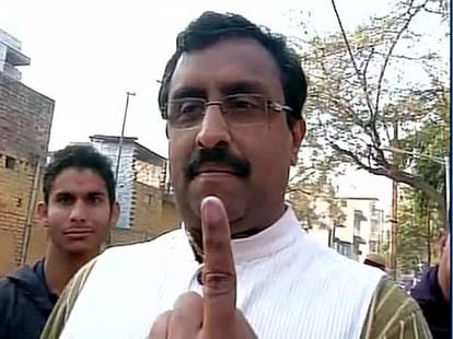 bjp on backfoot over Masrat Alam
