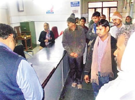women and child died in hospital, relatives protest