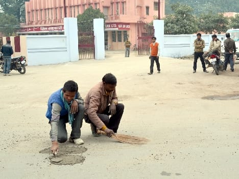 Shivpal reception being polished roads