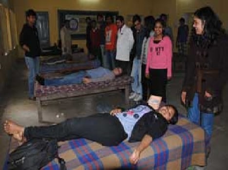 youth donate blood