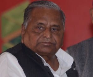 Mulayam does only show off on corruption says BJP.