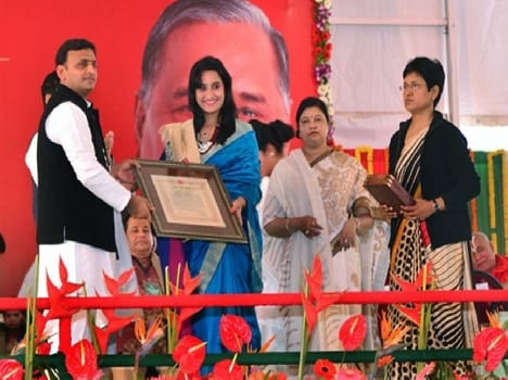 three artist from mathura has been awarded yash bharti
