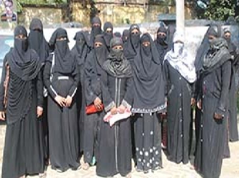 Razing on arbitrary Lalganj police women