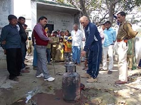 Ckshnpur school fire , accident averted