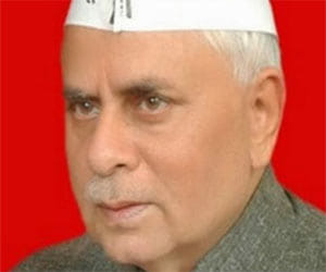 throw garbage and fire on MLA house