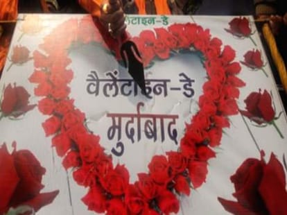 hindu mahasabha issued a order on Valentine day.