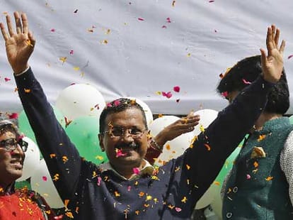 iit roorkee student help kejriwal.