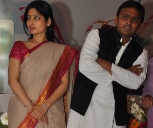 dimple and akhilesh on abroad trip