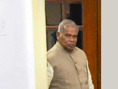 Bihar Political Crisis -Nitish and Manjhi reached Delhi