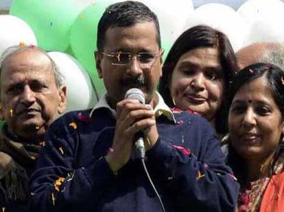 arvind kejriwal oath ceremony at ramlila ground