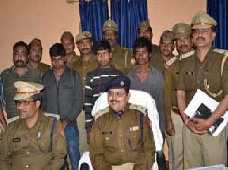 Expose theft , four arrested