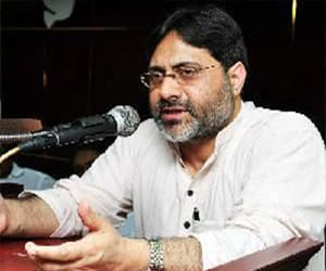 JNU Students clashed with each other in the program Gilani