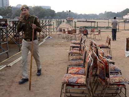 Grand swearing in ceremony of Kejriwal in Ramlila Maidan