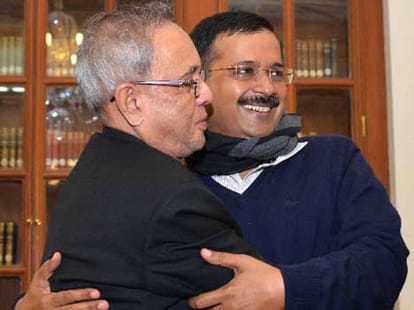Modi and Kejriwal at Delhi Police 'At Home' Ceremony; Modi suggested doctor for his cough