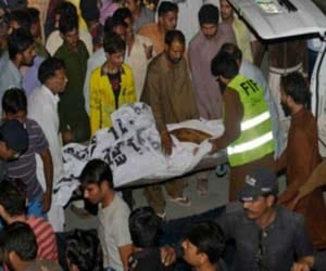 bomb blast in pakistan mosque