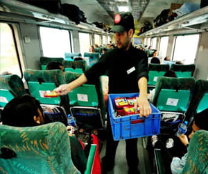 Bhagh Express robbers robbery of passengers