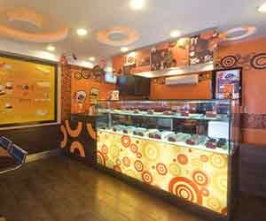  Mad Over Donuts introduces Box of Happiness