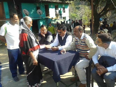 Visit the villages of the district panchayat president