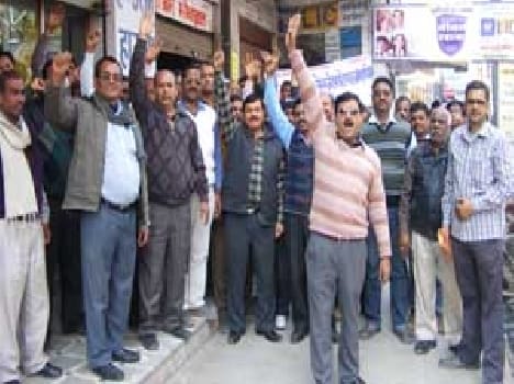 Performance demands by agents to convince