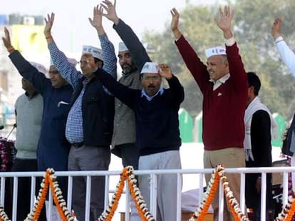 an analysis on aap politics in recent days