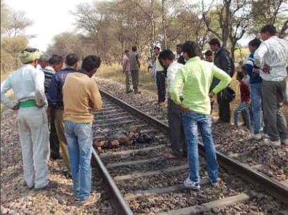 groom commit suicide in suspicious circumstances