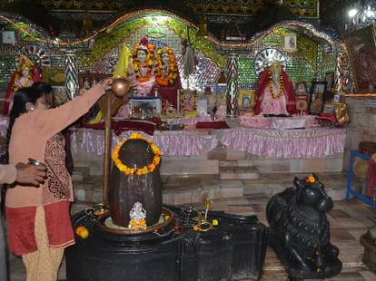 sheeshmahal temple of jammu