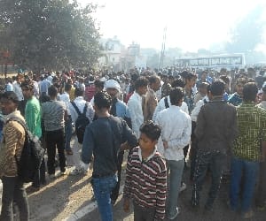 traffic crushed due to over crowed on bhai dooj in faridabad 