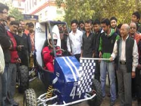 IIT BHU Students Made A Uniqe Resing Car