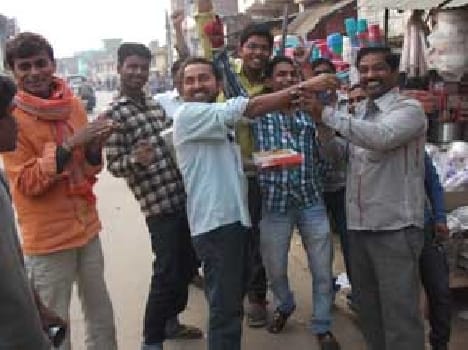 people celebrate india victory