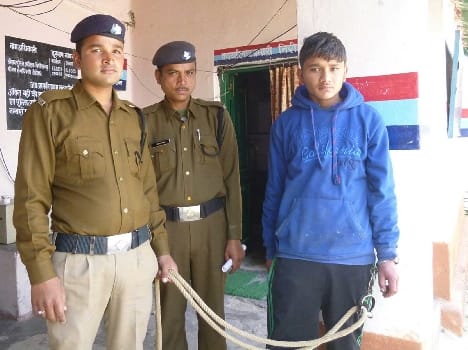 Two masked miscreants Attack on Goldsmith, pithoragarh